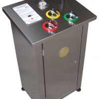 Ducha Escocesa em Aço Inox - Complete seu banho relaxante na sauna com uma massagem natural de água proporcionada pela ducha Escocesa.